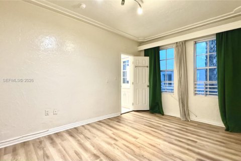Condominio en alquiler en Miami Beach, Florida, 2 dormitorios, 82.68 m2 № 2041513 - foto 17