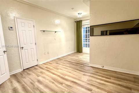 Condominio en alquiler en Miami Beach, Florida, 2 dormitorios, 82.68 m2 № 2041513 - foto 11