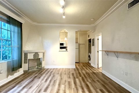 Condominio en Miami Beach, Florida, 2 dormitorios № 2041513