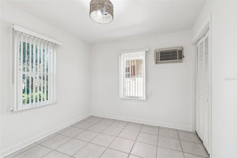Villa ou maison à vendre à Gulfport, Floride: 3 chambres, 108.05 m2 № 2143005 - photo 24