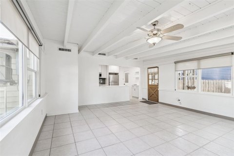 Villa ou maison à vendre à Gulfport, Floride: 3 chambres, 108.05 m2 № 2143005 - photo 8