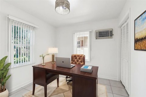 Villa ou maison à vendre à Gulfport, Floride: 3 chambres, 108.05 m2 № 2143005 - photo 6