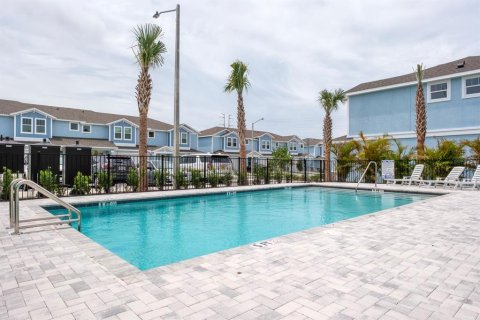 Touwnhouse à vendre à Clearwater, Floride: 4 chambres, 206.8 m2 № 2239368 - photo 12