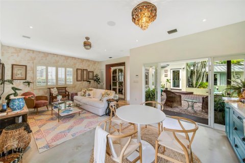 Villa ou maison à louer à Miami, Floride: 5 chambres, 402.08 m2 № 1838752 - photo 28