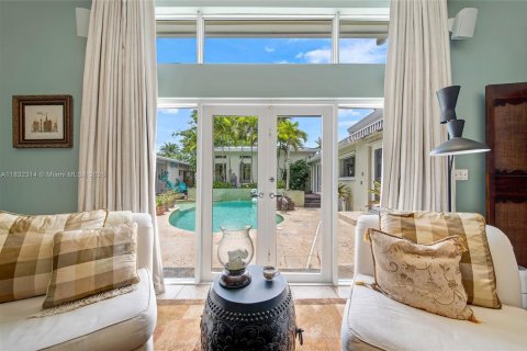 Villa ou maison à louer à Miami, Floride: 5 chambres, 402.08 m2 № 1838752 - photo 20