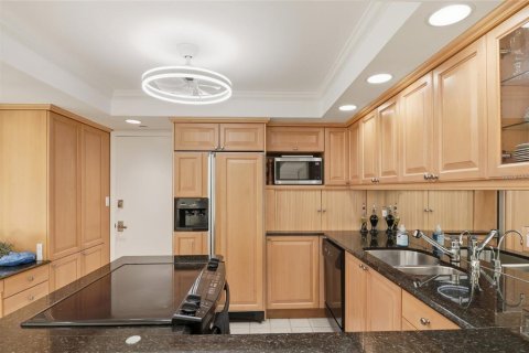 Condominio en venta en Longboat Key, Florida, 2 dormitorios, 114.73 m2 № 2196077 - foto 9