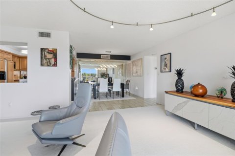 Condominio en venta en Longboat Key, Florida, 2 dormitorios, 114.73 m2 № 2196077 - foto 8