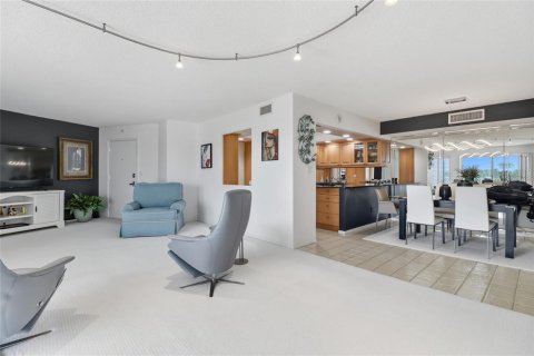 Condominio en venta en Longboat Key, Florida, 2 dormitorios, 114.73 m2 № 2196077 - foto 5