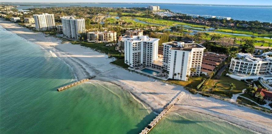 Condominio en Longboat Key, Florida, 2 dormitorios  № 2196077