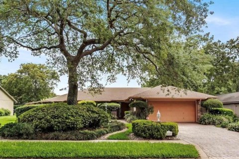 House in Windermere, Florida 3 bedrooms, 160.07 sq.m. № 2366511