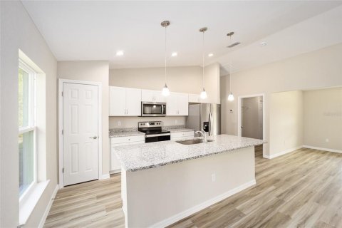 House in Dunnellon, Florida 3 bedrooms, 155.24 sq.m. № 1882895 - photo 6