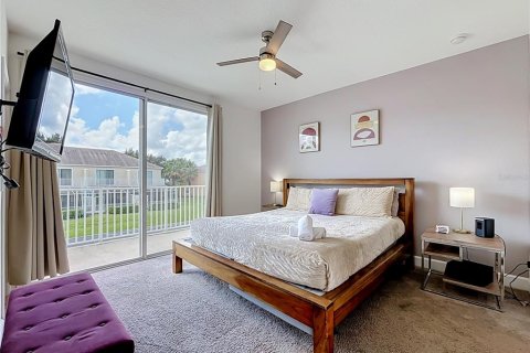 Townhouse in Clermont, Florida 3 bedrooms, 139.45 sq.m. № 2385774 - photo 16