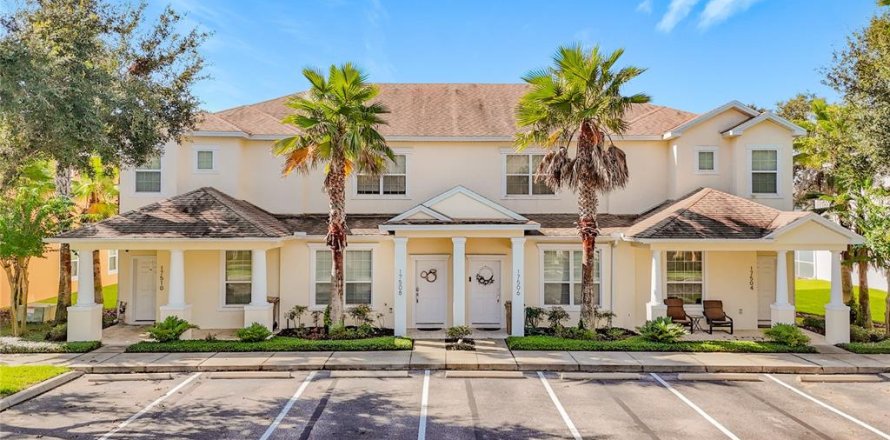 Townhouse in Clermont, Florida 3 bedrooms, 139.45 sq.m. № 2385774