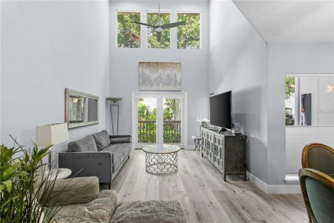 Touwnhouse à vendre à Tampa, Floride: 2 chambres, 122.72 m2 № 2305183 - photo 8