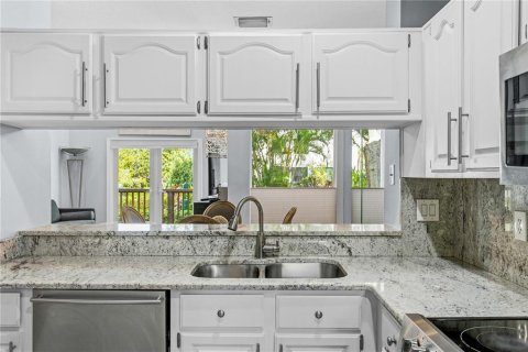 Touwnhouse à vendre à Tampa, Floride: 2 chambres, 122.72 m2 № 2305183 - photo 20