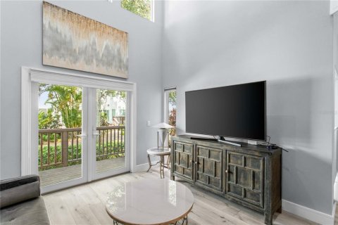Touwnhouse à vendre à Tampa, Floride: 2 chambres, 122.72 m2 № 2305183 - photo 11