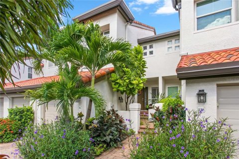 Touwnhouse à vendre à Tampa, Floride: 2 chambres, 122.72 m2 № 2305183 - photo 3