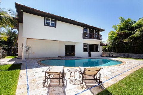 House in Miami Beach, Florida 4 bedrooms, 278.99 sq.m. № 2052066 - photo 8