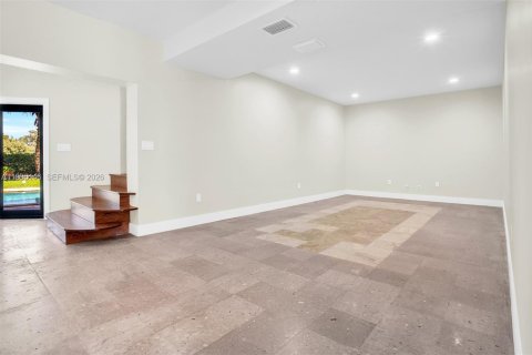 House in Miami Beach, Florida 4 bedrooms, 278.99 sq.m. № 2052066 - photo 28