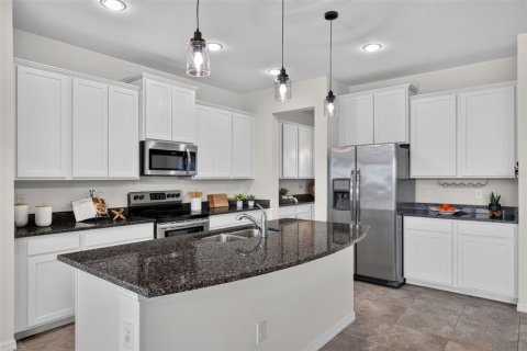 House in Palmetto, Florida 4 bedrooms, 298.49 sq.m. № 2204215 - photo 15