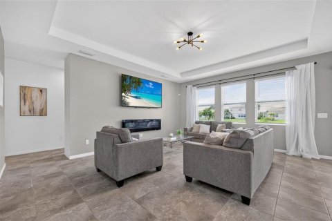House in Palmetto, Florida 4 bedrooms, 298.49 sq.m. № 2204215 - photo 10