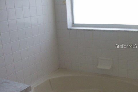 Villa ou maison à louer à Kissimmee, Floride: 3 chambres, 124.95 m2 № 2423863 - photo 9
