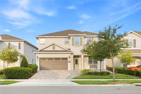 House in Kissimmee, Florida 5 bedrooms, 273.6 sq.m. № 1681738 - photo 1