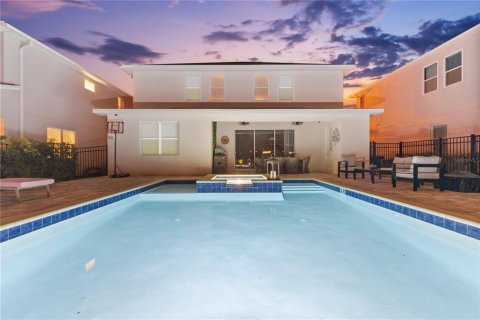 House in Kissimmee, Florida 5 bedrooms, 273.6 sq.m. № 1681738 - photo 8