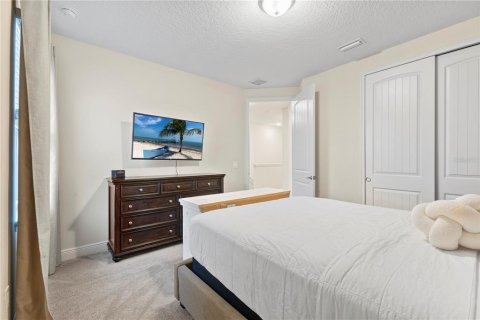 House in Kissimmee, Florida 5 bedrooms, 273.6 sq.m. № 1681738 - photo 27