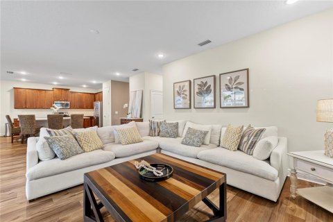 House in Kissimmee, Florida 5 bedrooms, 273.6 sq.m. № 1681738 - photo 15