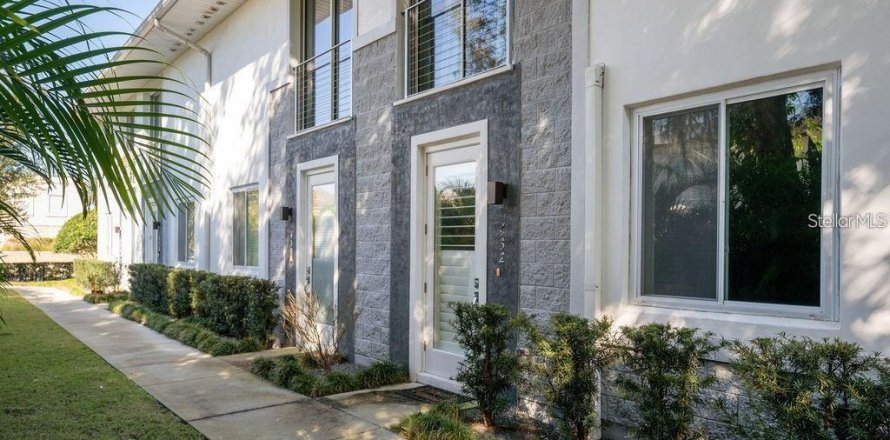Touwnhouse à Winter Park, Floride 4 chambres, 247.49 m2 № 2432610
