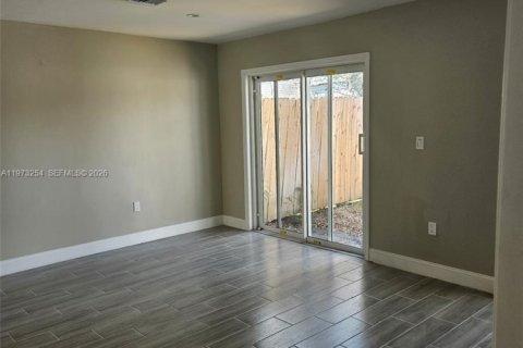 Condo in Miami Gardens, Florida, 3 bedrooms  № 2033280 - photo 23