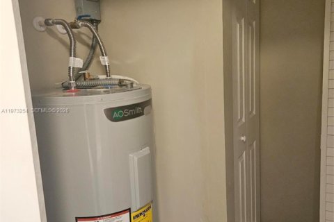 Condo in Miami Gardens, Florida, 3 bedrooms  № 2033280 - photo 26