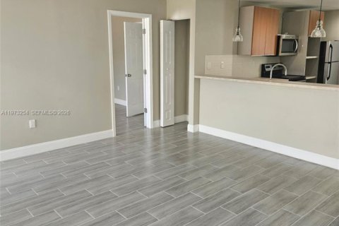 Condo in Miami Gardens, Florida, 3 bedrooms  № 2033280 - photo 3