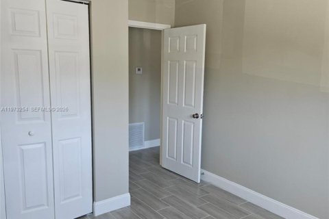 Condo in Miami Gardens, Florida, 3 bedrooms  № 2033280 - photo 13