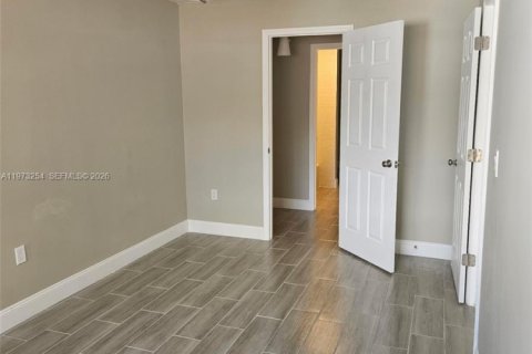 Condo in Miami Gardens, Florida, 3 bedrooms  № 2033280 - photo 18