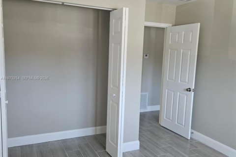 Condo in Miami Gardens, Florida, 3 bedrooms  № 2033280 - photo 12