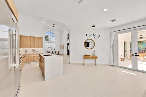 Casa en venta en North Miami Beach, Florida, 5 dormitorios, 354.33 m2 № 1462303 - foto 11