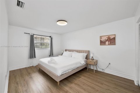 Casa en venta en North Miami Beach, Florida, 5 dormitorios, 354.33 m2 № 1462303 - foto 28