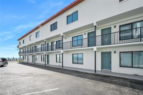 Condo in Daytona Beach, Florida, 2 bedrooms  № 1721743 - photo 29