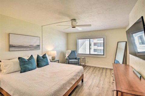 Condo in Daytona Beach, Florida, 2 bedrooms  № 1721743 - photo 15
