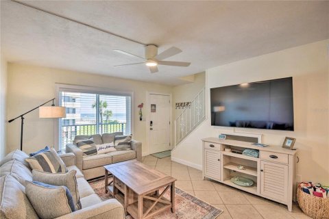 Condo in Daytona Beach, Florida, 2 bedrooms  № 1721743 - photo 3