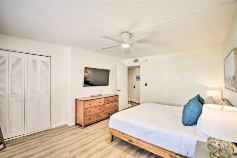 Condo in Daytona Beach, Florida, 2 bedrooms  № 1721743 - photo 17