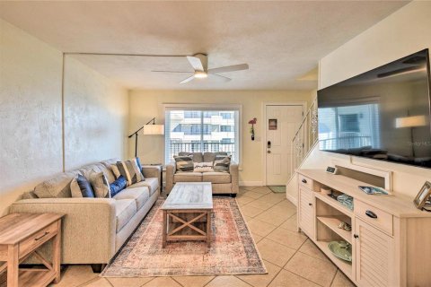 Condo in Daytona Beach, Florida, 2 bedrooms  № 1721743 - photo 6