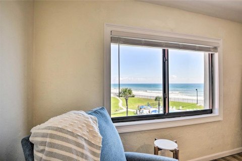 Condo in Daytona Beach, Florida, 2 bedrooms  № 1721743 - photo 18