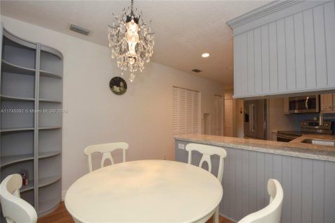 Townhouse in Boca Raton, Florida 3 bedrooms, 166.39 sq.m. № 1495452 - photo 11