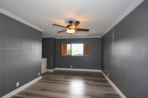 Townhouse in Boca Raton, Florida 3 bedrooms, 166.39 sq.m. № 1495452 - photo 1