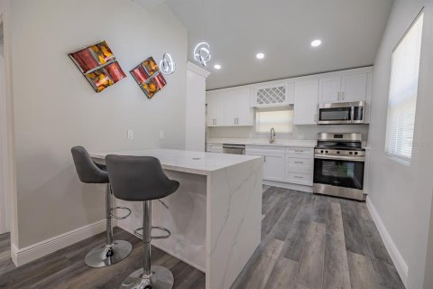 Casa en venta en Tampa, Florida, 3 dormitorios, 107.02 m2 № 1426162 - foto 27