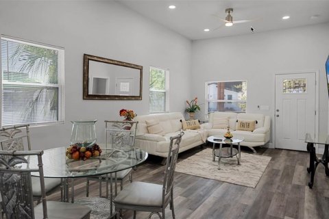 Casa en venta en Tampa, Florida, 3 dormitorios, 107.02 m2 № 1426162 - foto 25