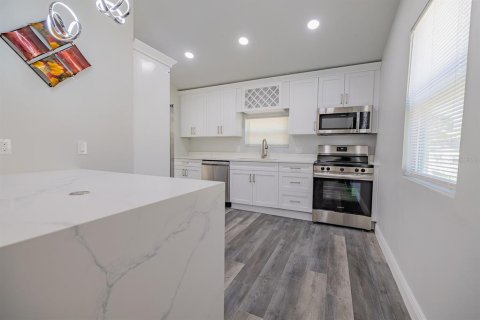 Casa en venta en Tampa, Florida, 3 dormitorios, 107.02 m2 № 1426162 - foto 22